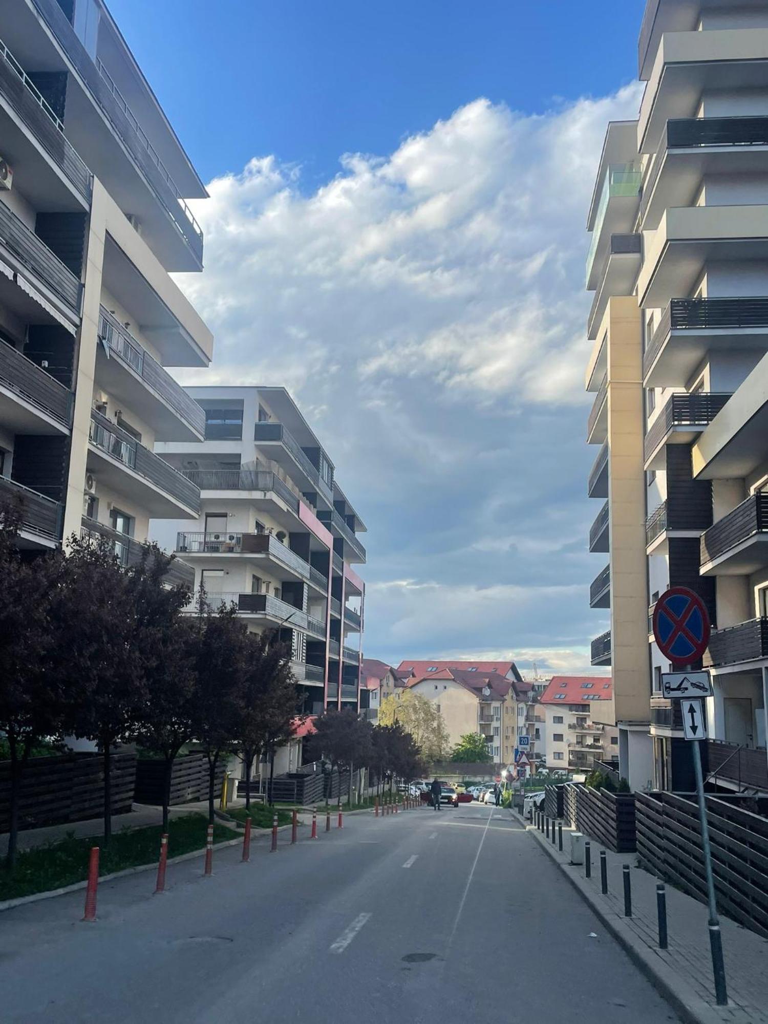 Cozy Apartment With Free Parking Cluj-Napoca Exterior photo