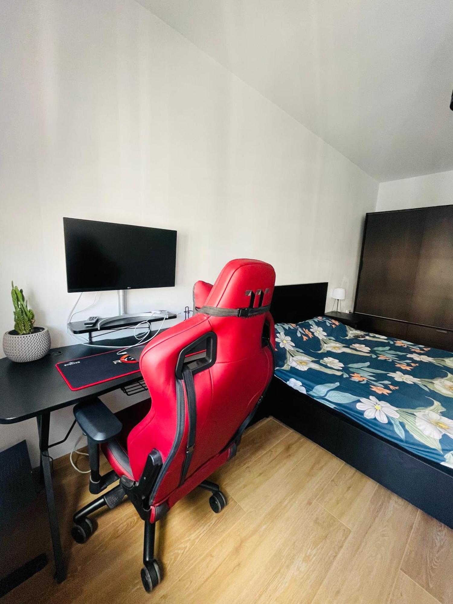 Cozy Apartment With Free Parking Cluj-Napoca Exterior photo